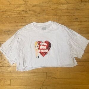 Boys lie one size cropped t shirt. White/red. Great condition!!